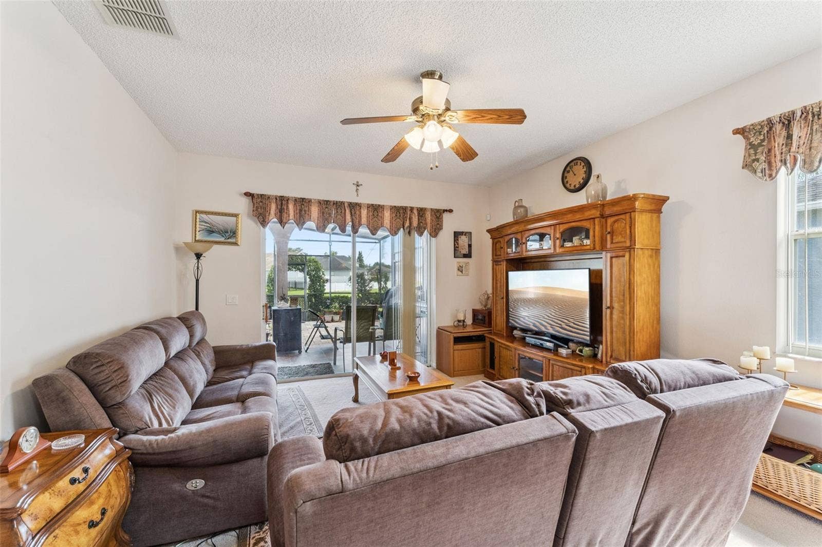 9955 MEDALLION BLUFF LANE, Orlando, FL 32829 Family Room