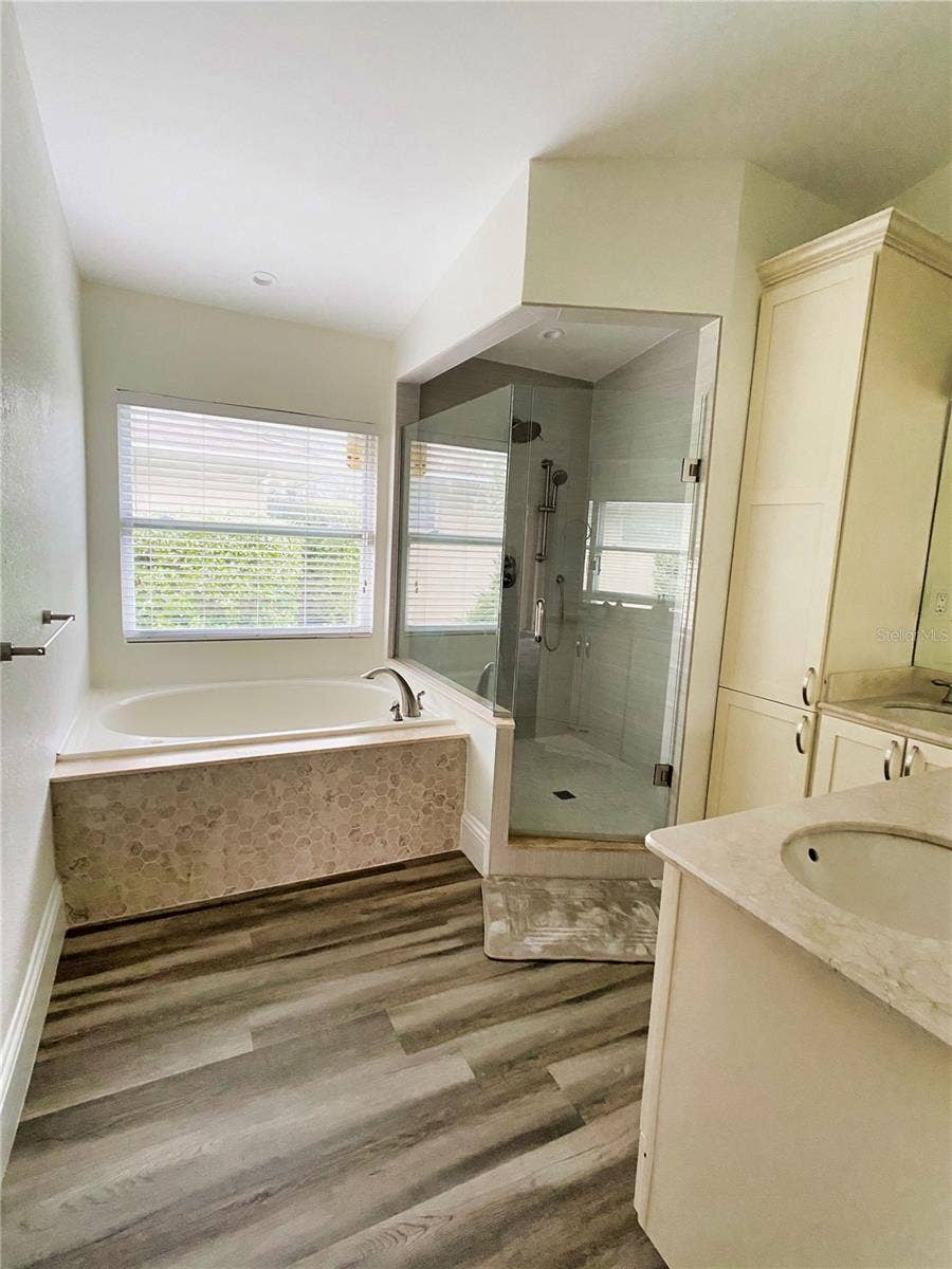 2400 LAUDERDALE COURT, Orlando, FL 32805 2400 LAUDERDALE COURT, Orlando, FL 32805