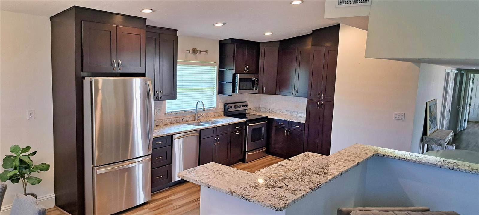 2400 LAUDERDALE COURT, Orlando, FL 32805 2400 LAUDERDALE COURT, Orlando, FL 32805