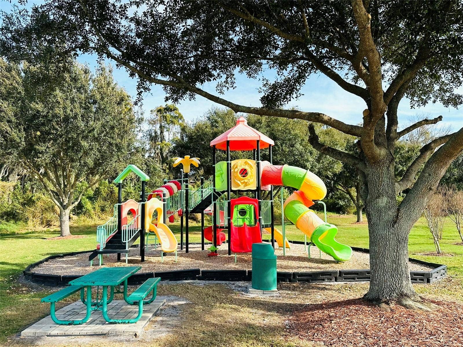 1049 LAKE BERKLEY DRIVE, Kissimmee, FL 34746 1049 LAKE BERKLEY DRIVE, Kissimmee, FL 34746