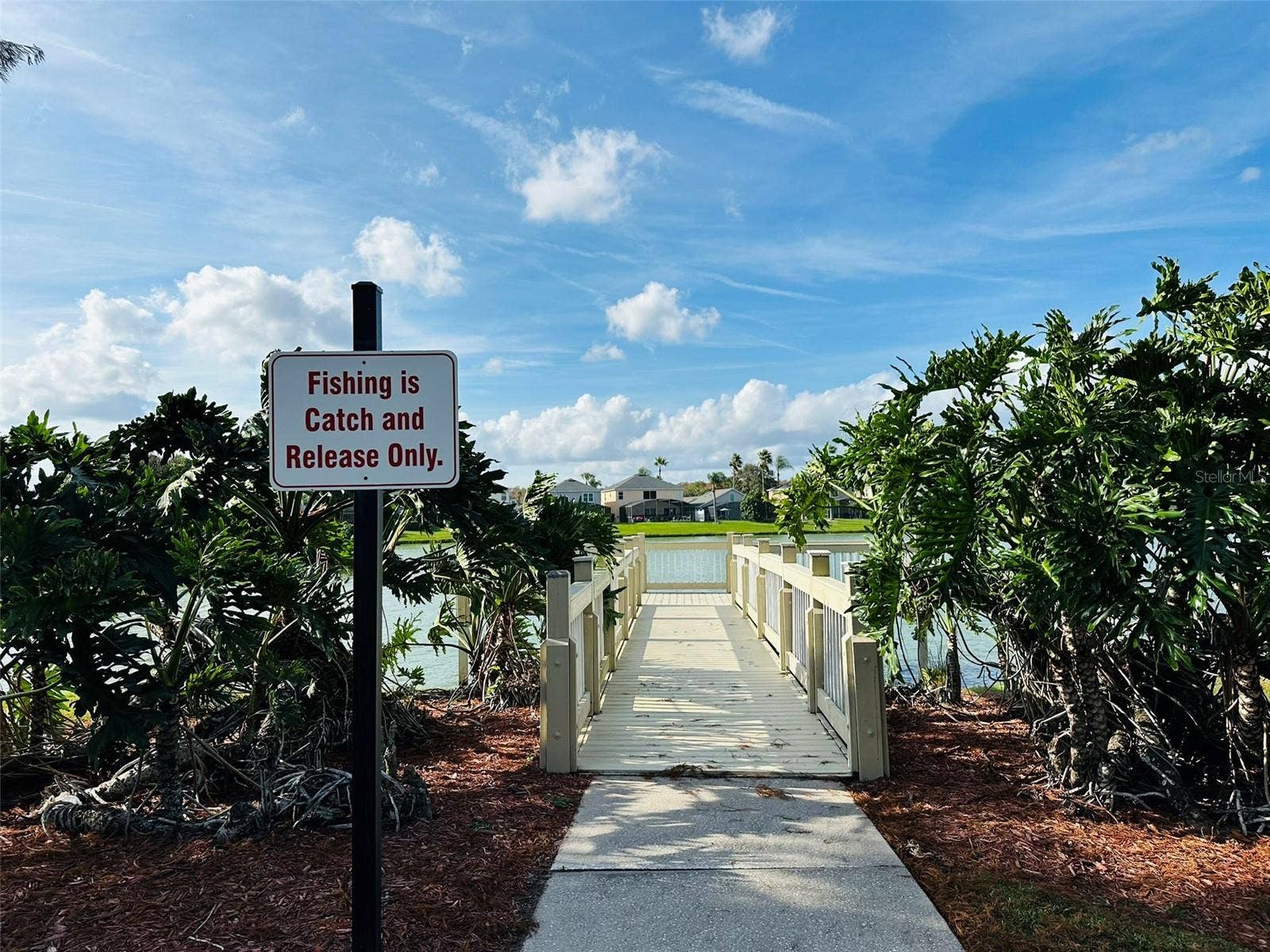 1049 LAKE BERKLEY DRIVE, Kissimmee, FL 34746 1049 LAKE BERKLEY DRIVE, Kissimmee, FL 34746
