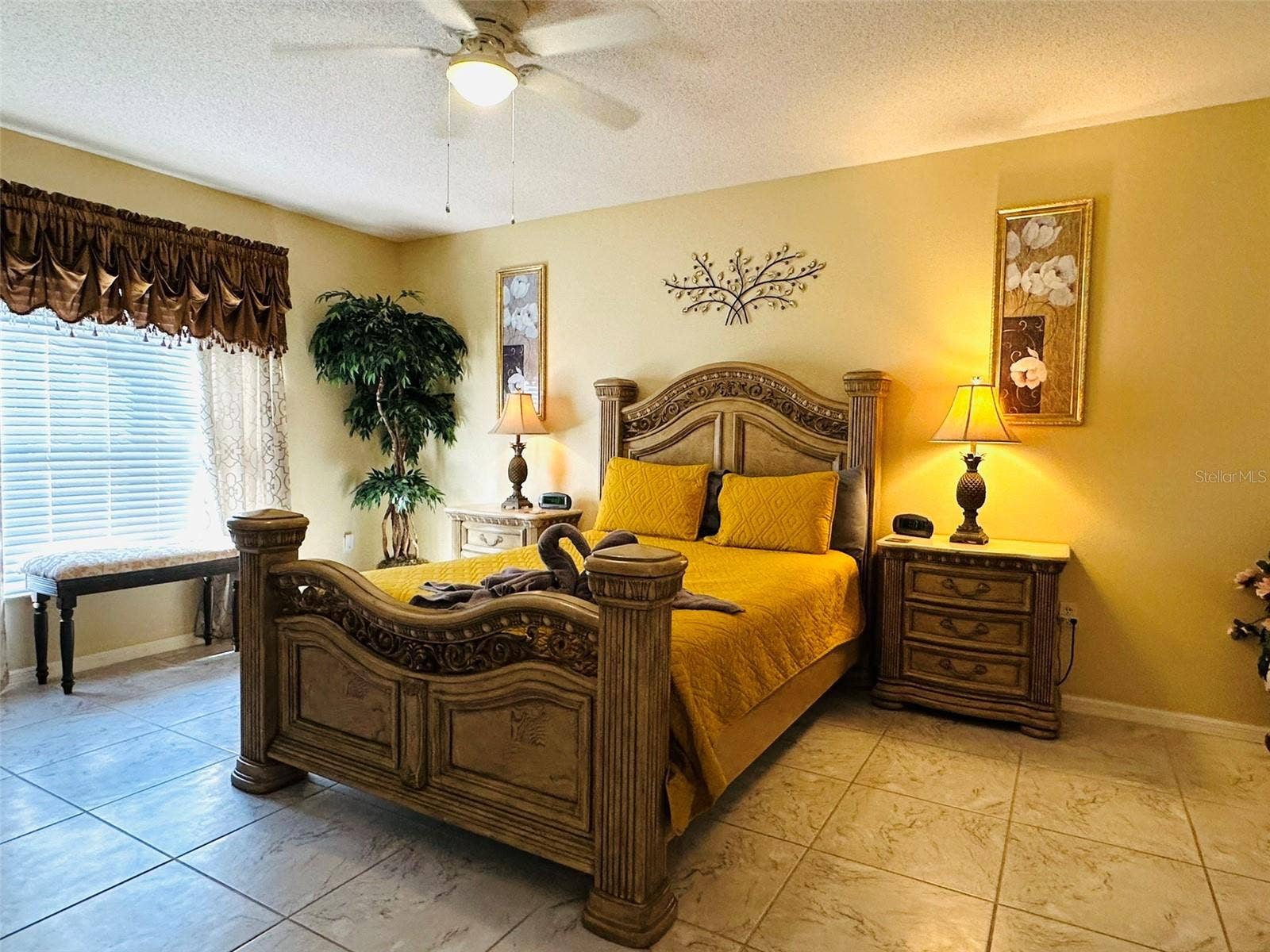 1049 LAKE BERKLEY DRIVE, Kissimmee, FL 34746 1049 LAKE BERKLEY DRIVE, Kissimmee, FL 34746