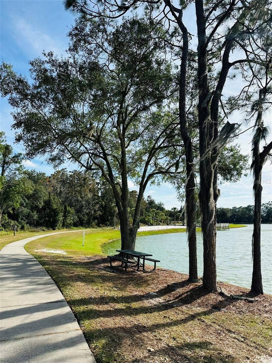 1049 LAKE BERKLEY DRIVE, Kissimmee, FL 34746 1049 LAKE BERKLEY DRIVE, Kissimmee, FL 34746