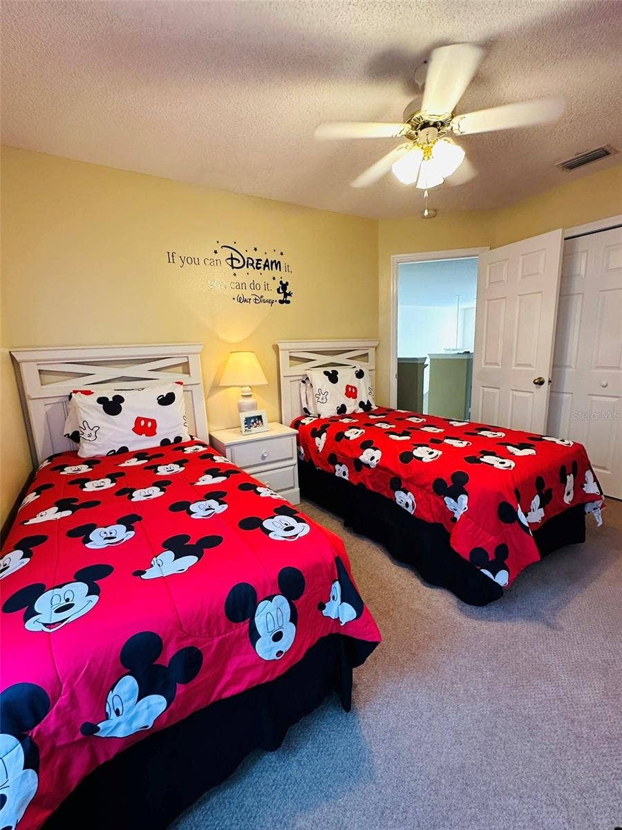 1049 LAKE BERKLEY DRIVE, Kissimmee, FL 34746 1049 LAKE BERKLEY DRIVE, Kissimmee, FL 34746