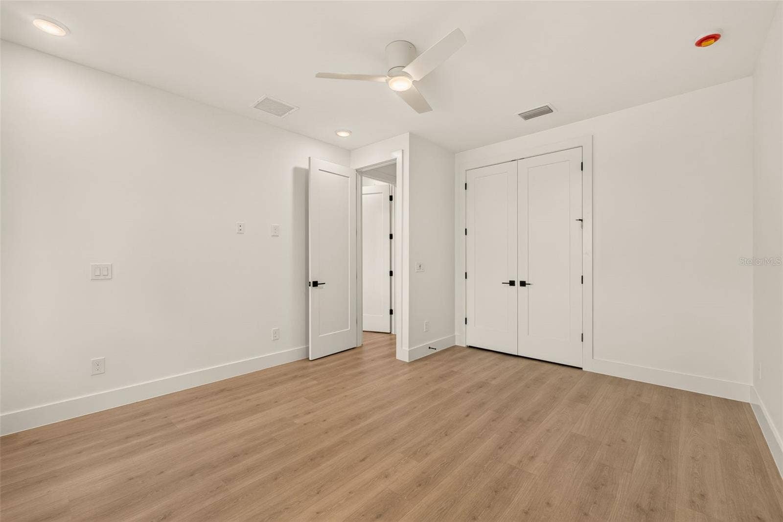 1205 FALCON DRIVE, Orlando, FL 32803 1205 FALCON DRIVE, Orlando, FL 32803