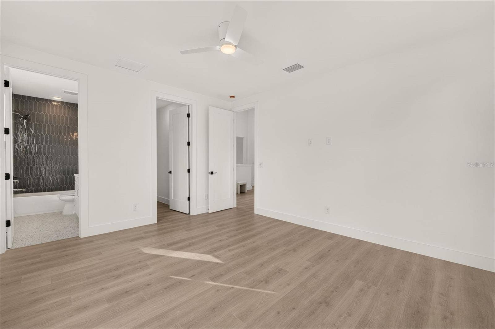 1205 FALCON DRIVE, Orlando, FL 32803 1205 FALCON DRIVE, Orlando, FL 32803