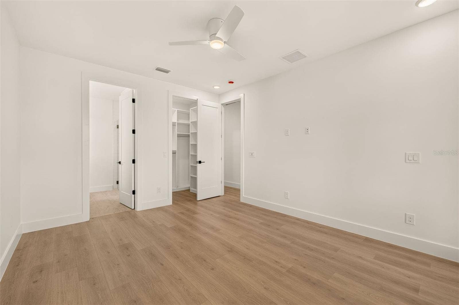 1205 FALCON DRIVE, Orlando, FL 32803 1205 FALCON DRIVE, Orlando, FL 32803