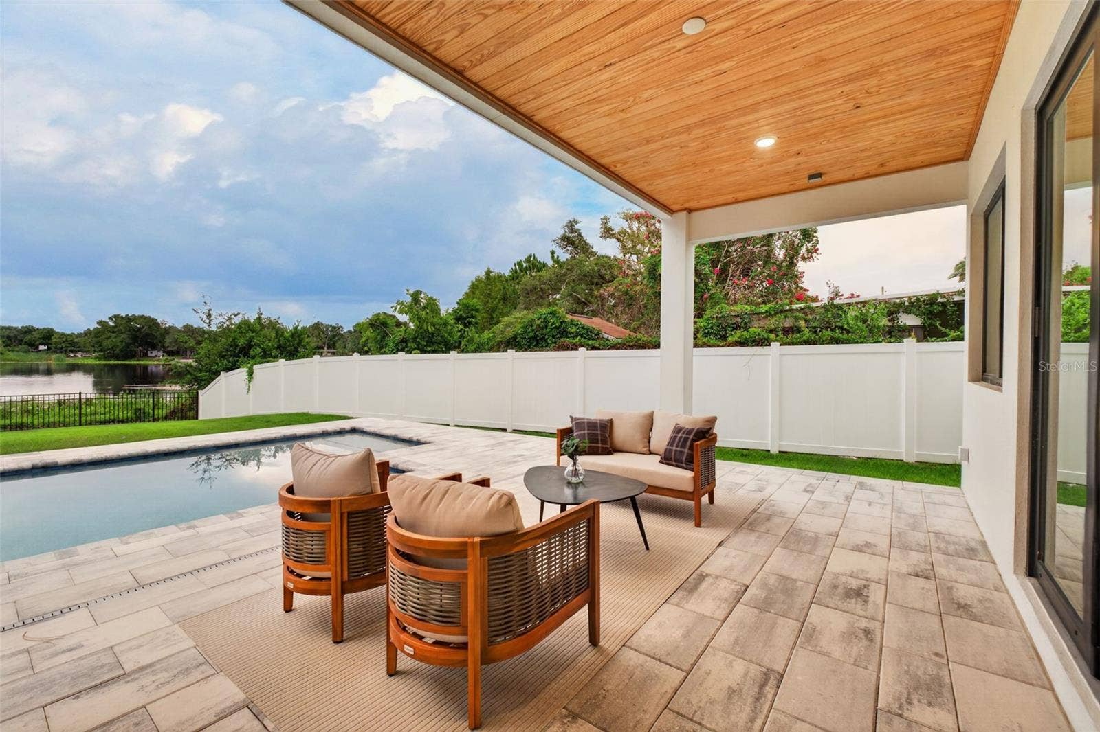 1205 FALCON DRIVE, Orlando, FL 32803 1205 FALCON DRIVE, Orlando, FL 32803