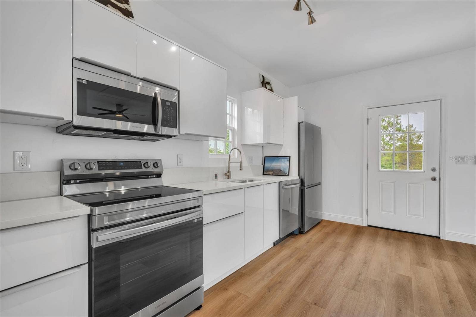 807 OAK SHADOWS ROAD, Celebration, FL 34747 807 OAK SHADOWS ROAD, Celebration, FL 34747