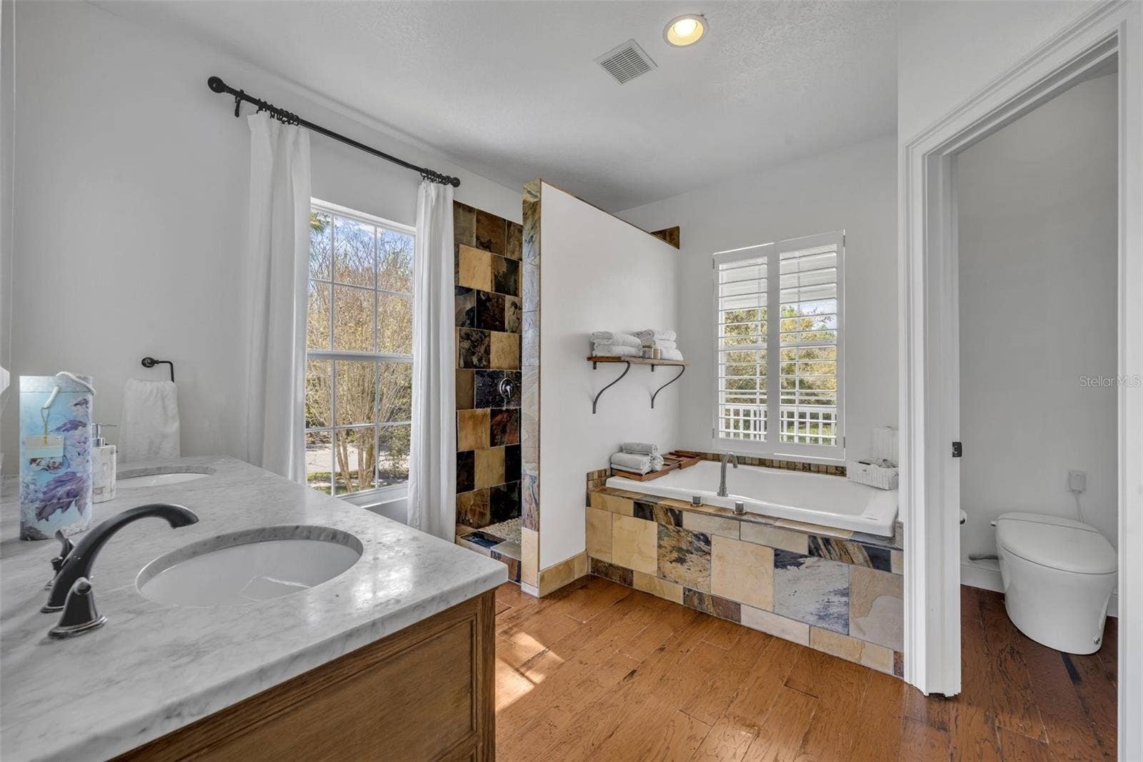 807 OAK SHADOWS ROAD, Celebration, FL 34747 Second Floor primary bathroom