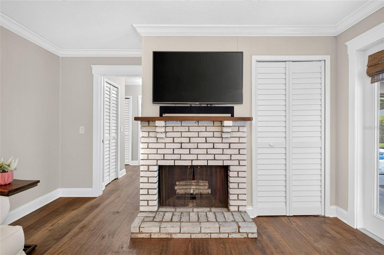 722 S RANGER BOULEVARD, Winter Park, FL 32792 Wood Burning Fireplace