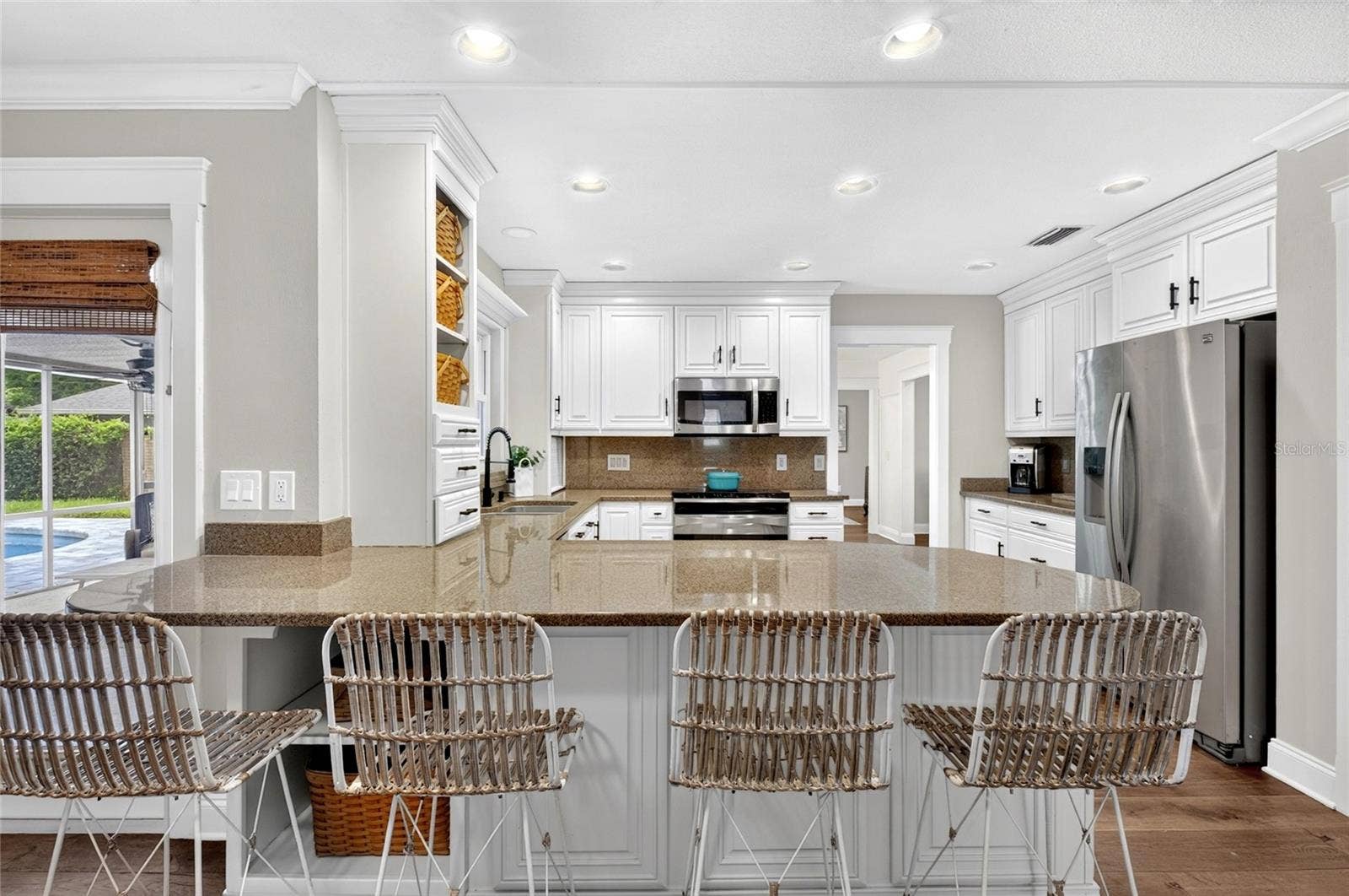 722 S RANGER BOULEVARD, Winter Park, FL 32792 Eat In Kitchen With Bar Stools