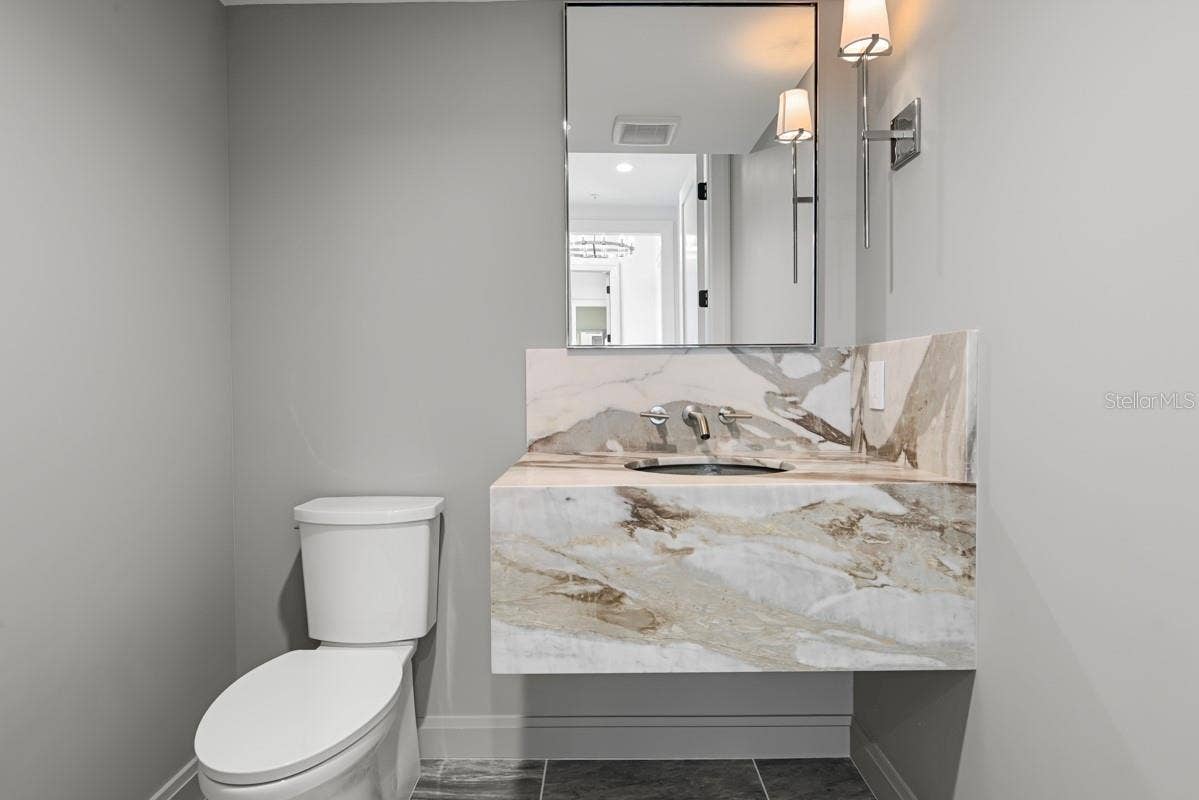 10335 WINTER SPARKLE CIRCLE, Golden Oak, FL 32836 Powder room