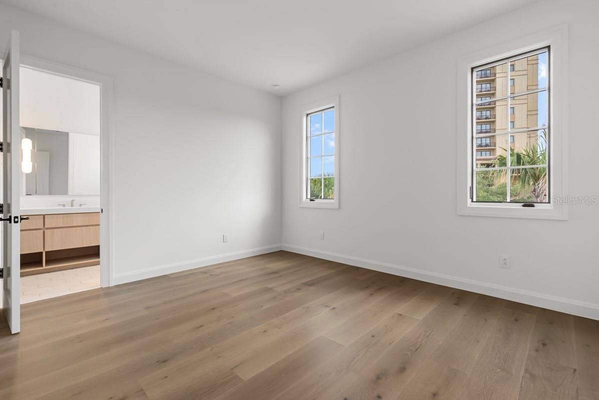 10335 WINTER SPARKLE CIRCLE, Golden Oak, FL 32836 Second-floor guest suite 4 with en-suite bath
