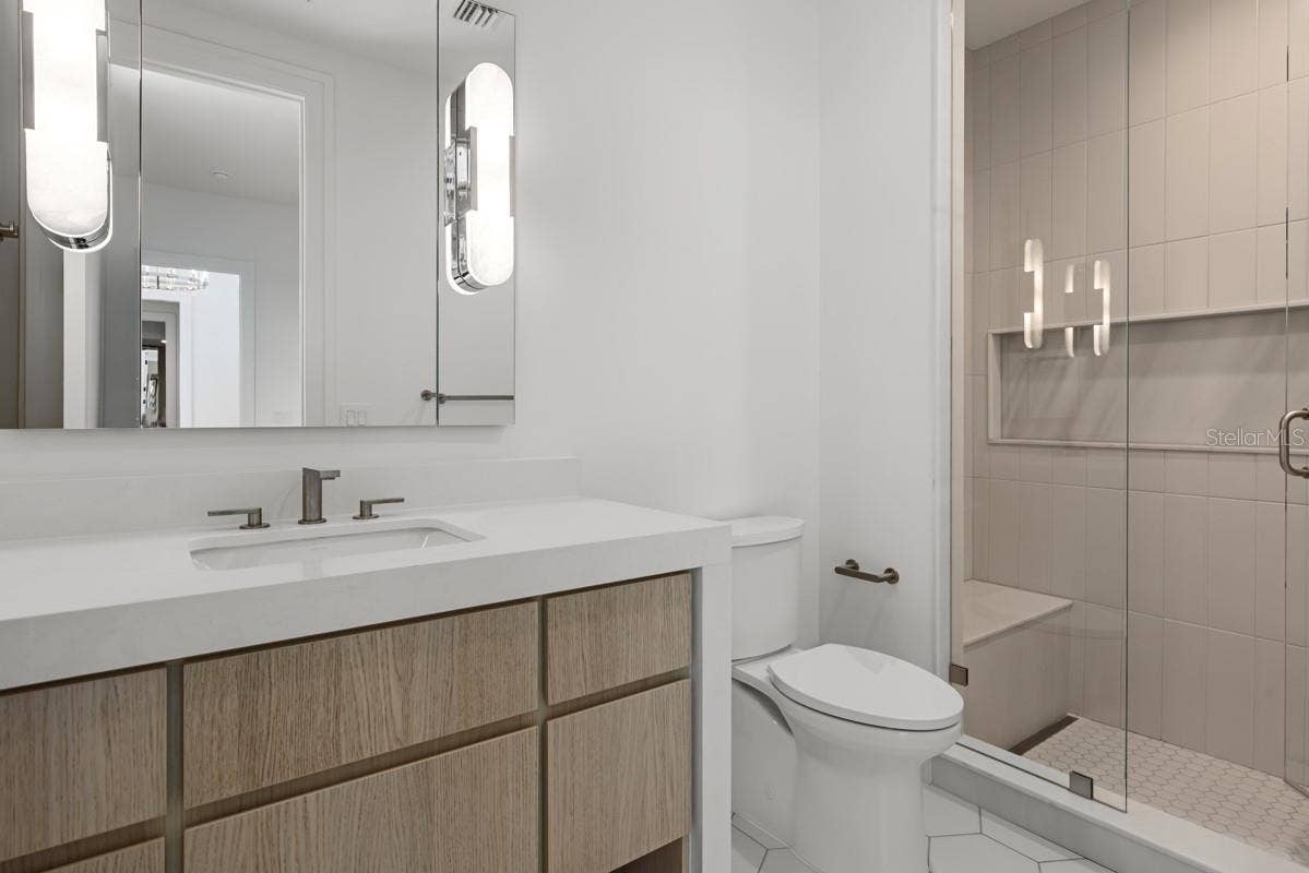 10335 WINTER SPARKLE CIRCLE, Golden Oak, FL 32836 First-floor guest suite with en-suite bath