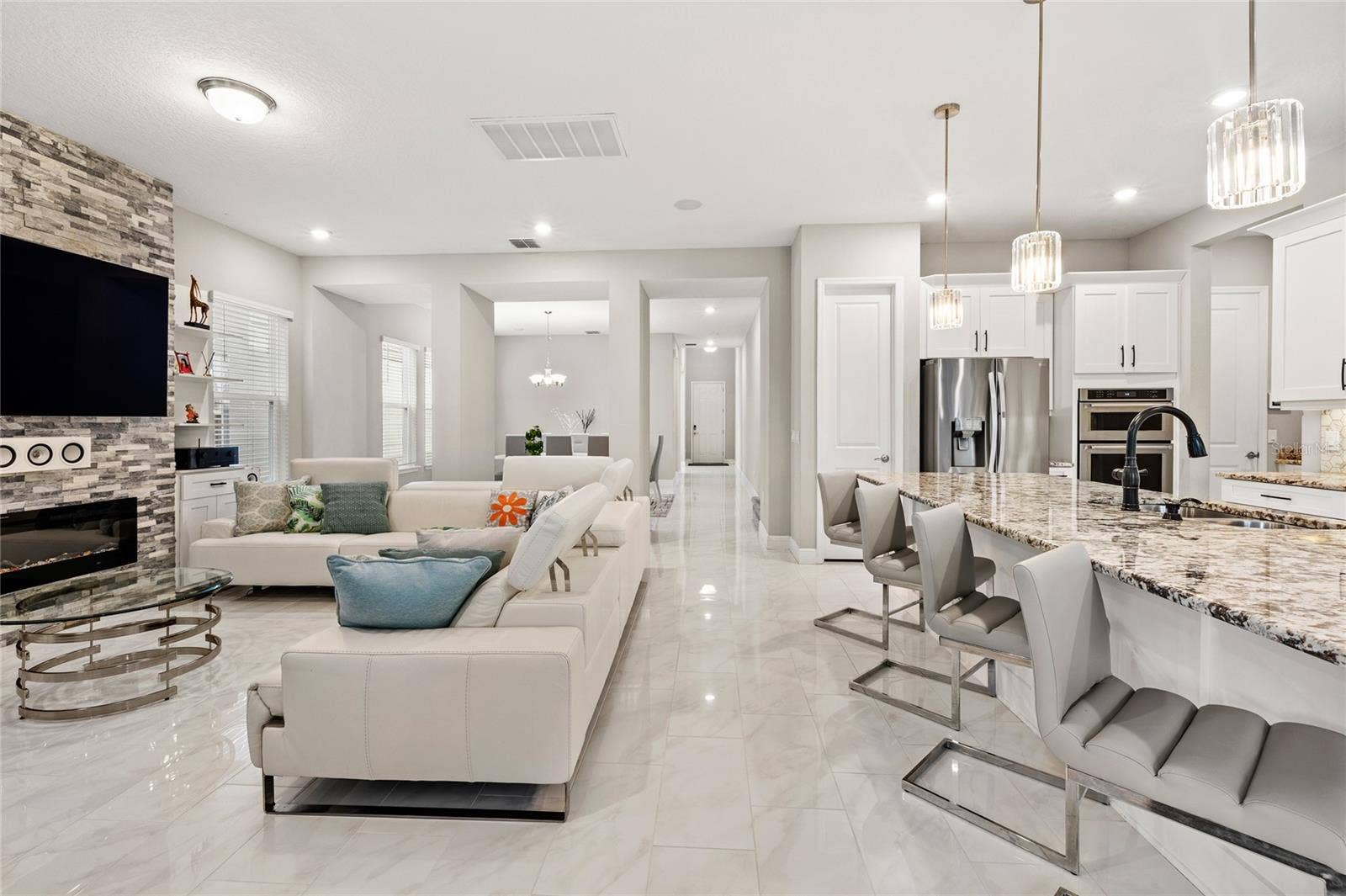 15031 GUAVA BAY DRIVE, Winter Garden, FL 34787 15031 GUAVA BAY DRIVE, Winter Garden, FL 34787