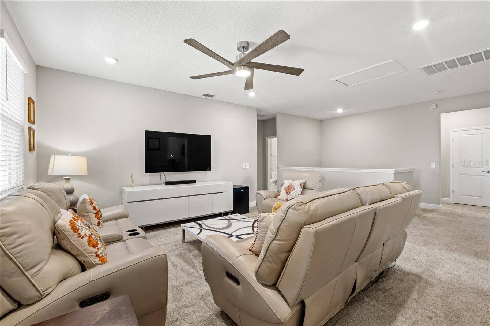 15031 GUAVA BAY DRIVE, Winter Garden, FL 34787 15031 GUAVA BAY DRIVE, Winter Garden, FL 34787