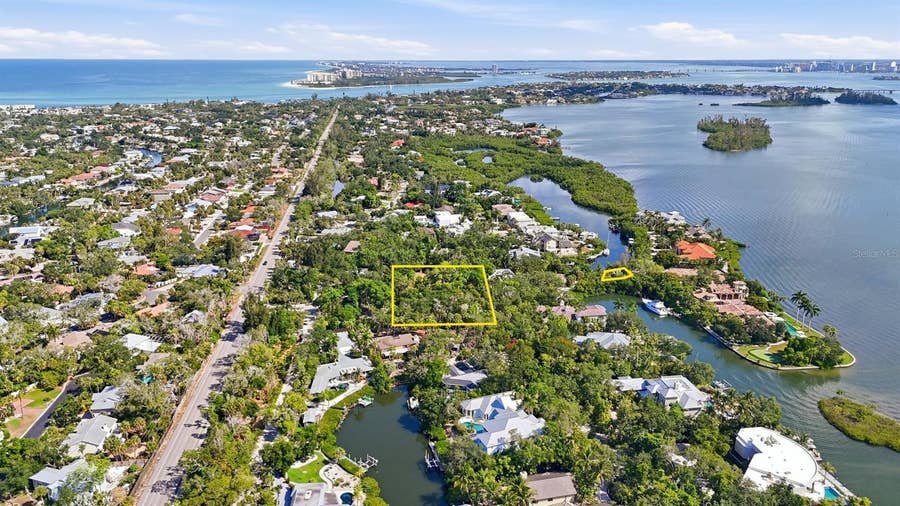 Property photo for 1325 HIDDEN HARBOR WAY, Sarasota, FL