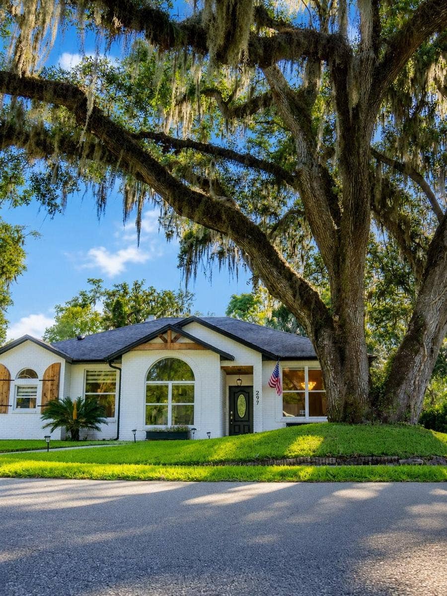 Property photo for 297 N LAKE JESSUP AVENUE, Oviedo, FL