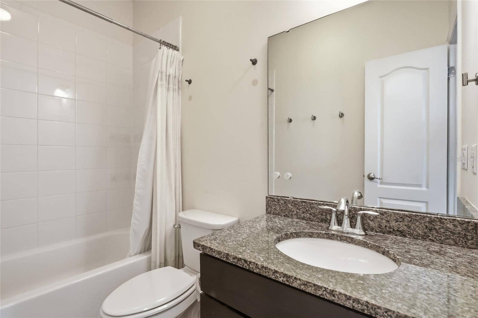 8105 LAUREATE BOULEVARD, Orlando, FL 32827 8105 LAUREATE BOULEVARD, Orlando, FL 32827