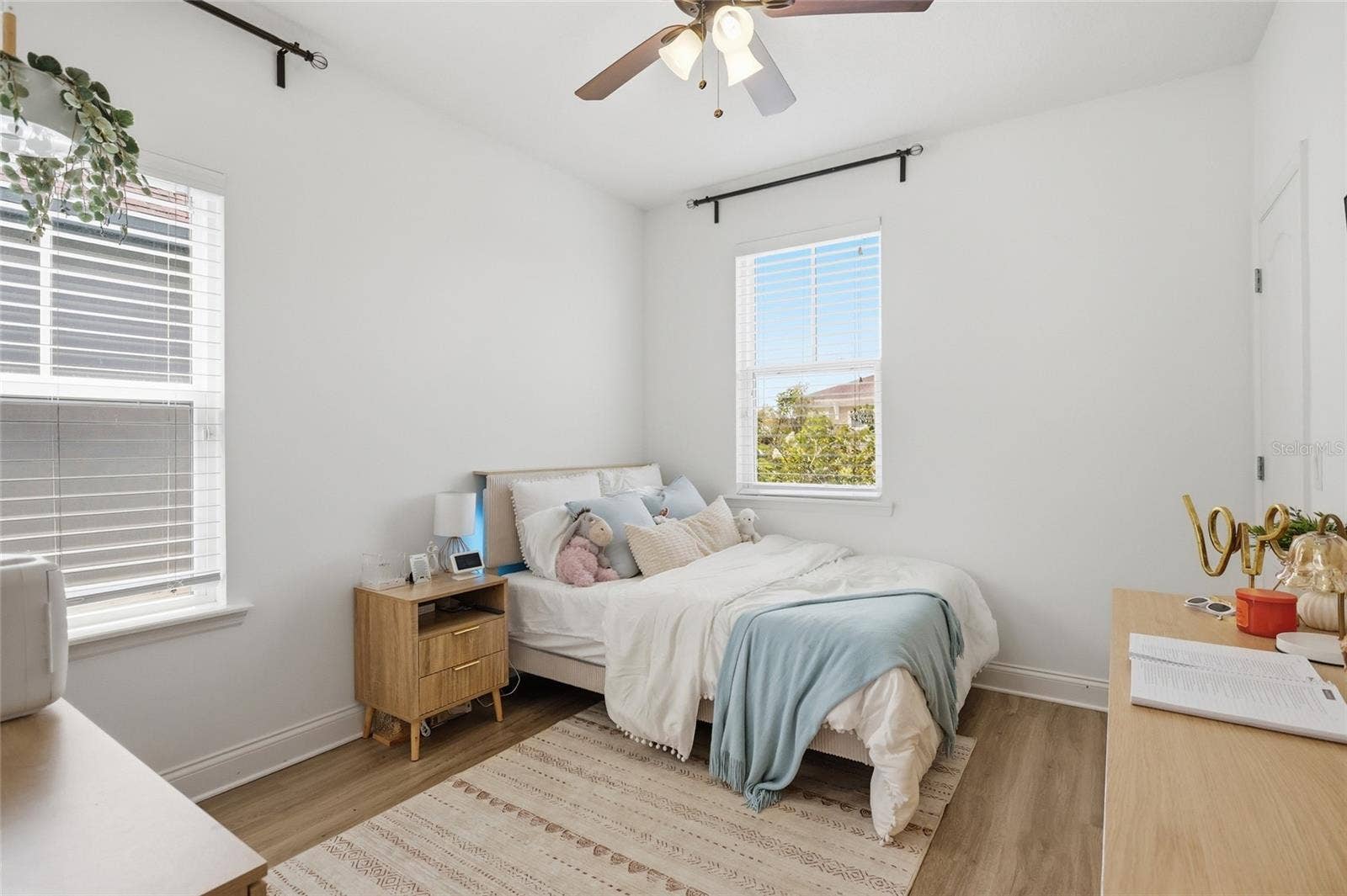 8105 LAUREATE BOULEVARD, Orlando, FL 32827 8105 LAUREATE BOULEVARD, Orlando, FL 32827