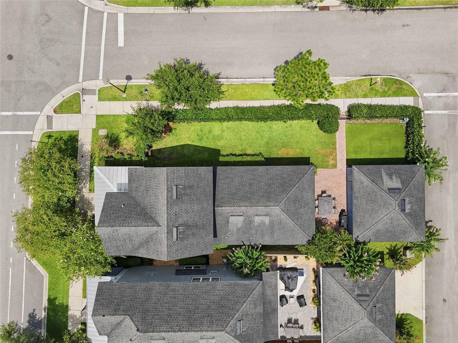 8105 LAUREATE BOULEVARD, Orlando, FL 32827 8105 LAUREATE BOULEVARD, Orlando, FL 32827