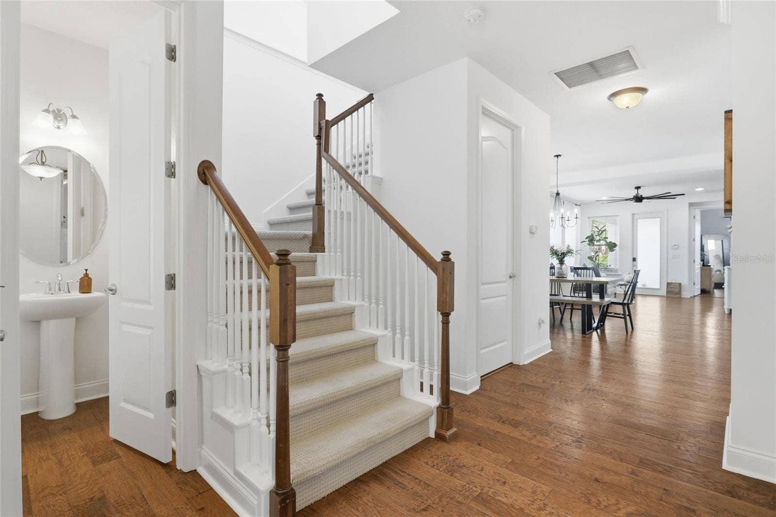 8105 LAUREATE BOULEVARD, Orlando, FL 32827 8105 LAUREATE BOULEVARD, Orlando, FL 32827