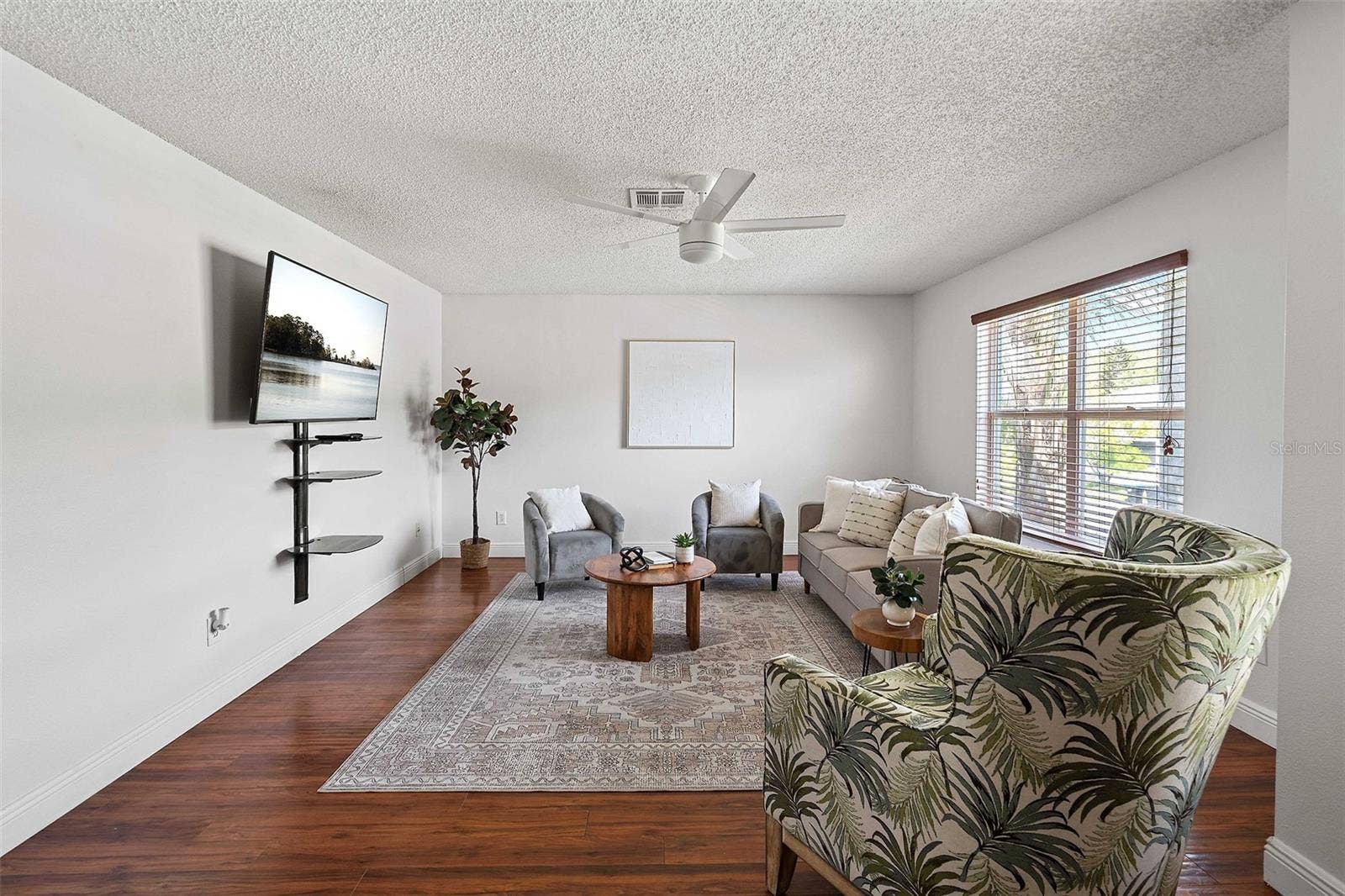 1424 AGUACATE COURT, Orlando, FL 32837 Massive Loft area. Perfect for another living space, game area or room conversion