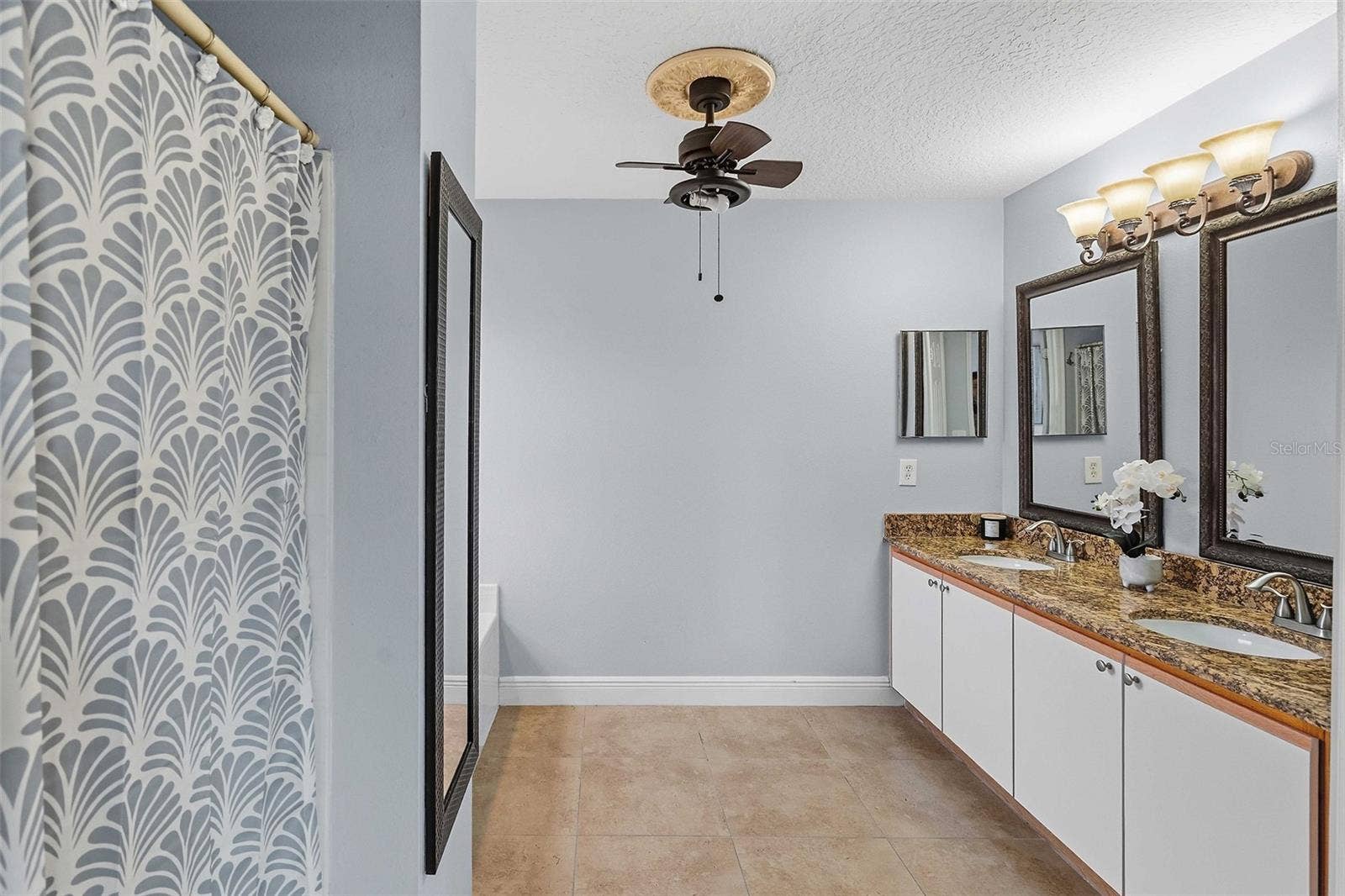 1424 AGUACATE COURT, Orlando, FL 32837 Primary Bathroom