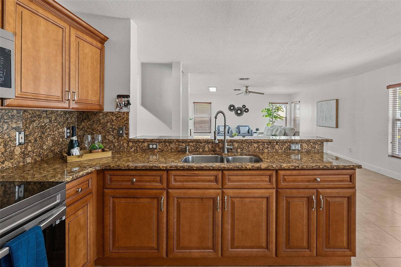 1424 AGUACATE COURT, Orlando, FL 32837 1424 AGUACATE COURT, Orlando, FL 32837