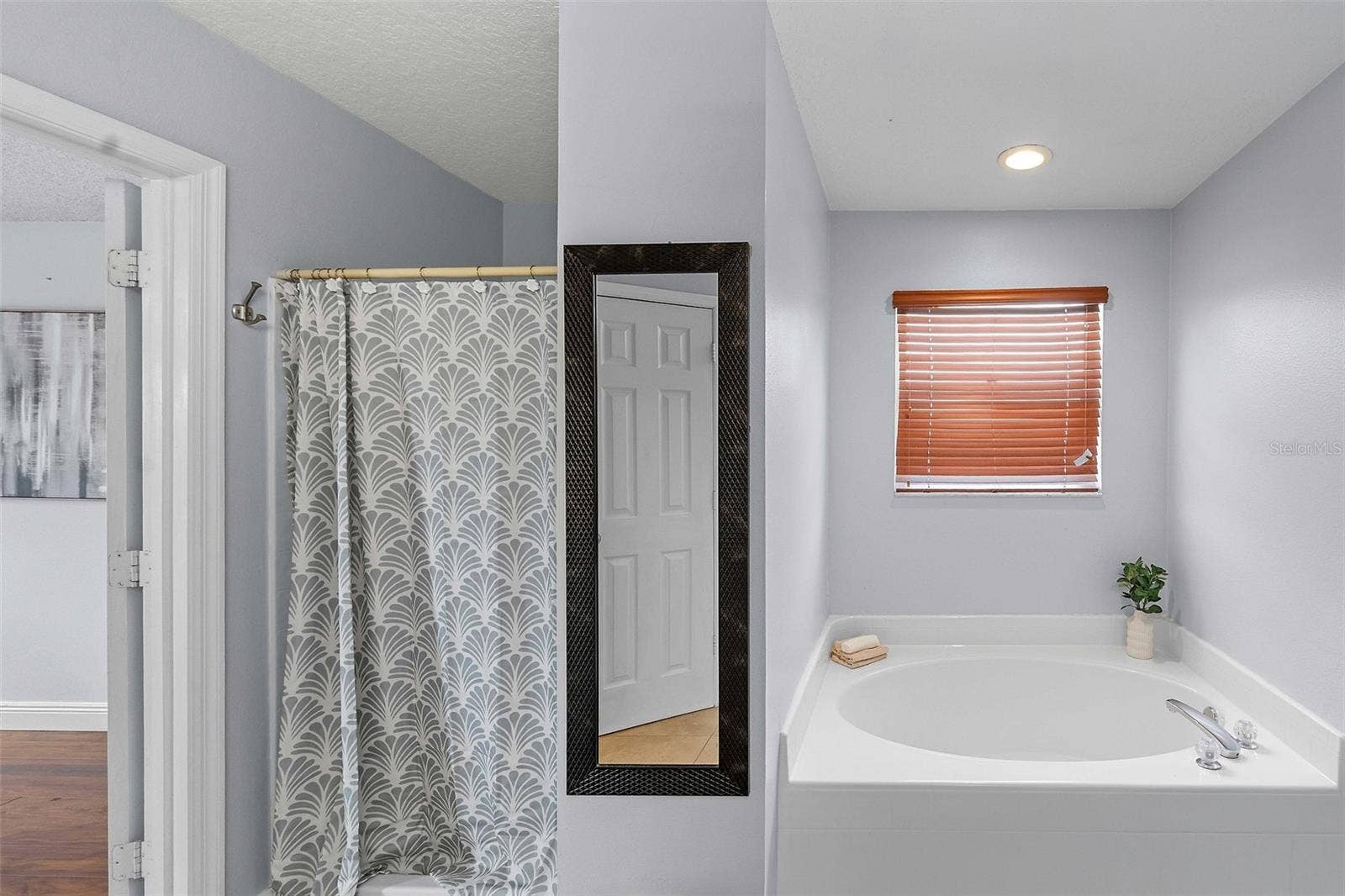 1424 AGUACATE COURT, Orlando, FL 32837 1424 AGUACATE COURT, Orlando, FL 32837