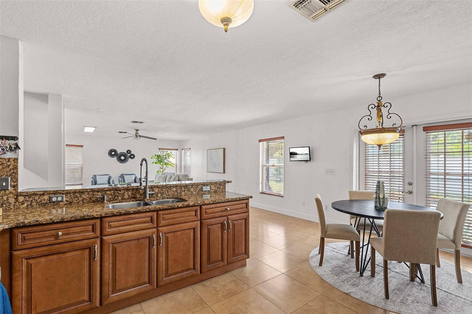 1424 AGUACATE COURT, Orlando, FL 32837 1424 AGUACATE COURT, Orlando, FL 32837