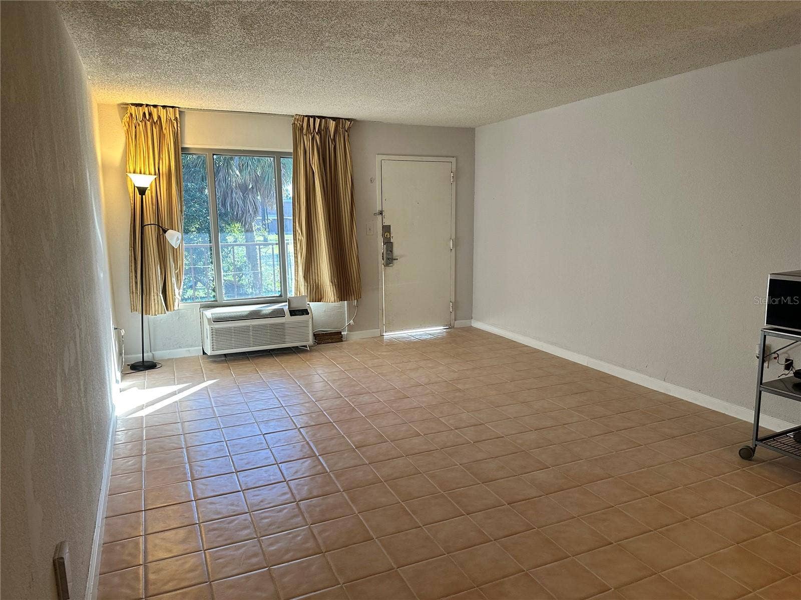 8421 S ORANGE BLOSSOM TRAIL, #443, Orlando, FL 32809 8421 S ORANGE BLOSSOM TRAIL, #443, Orlando, FL 32809