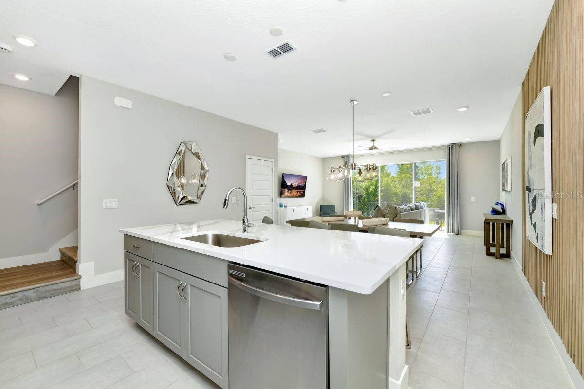7917 NW SPECTRUM DRIVE, Kissimmee, FL 34747 Kitchen