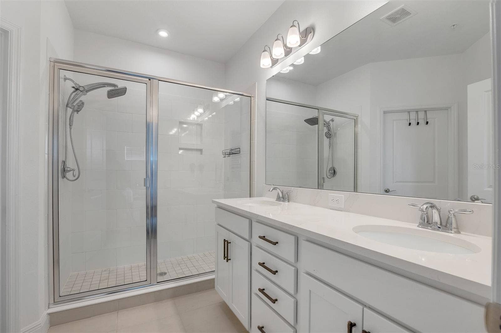 7251 NEMOURS PARKWAY, Orlando, FL 32827 7251 NEMOURS PARKWAY, Orlando, FL 32827