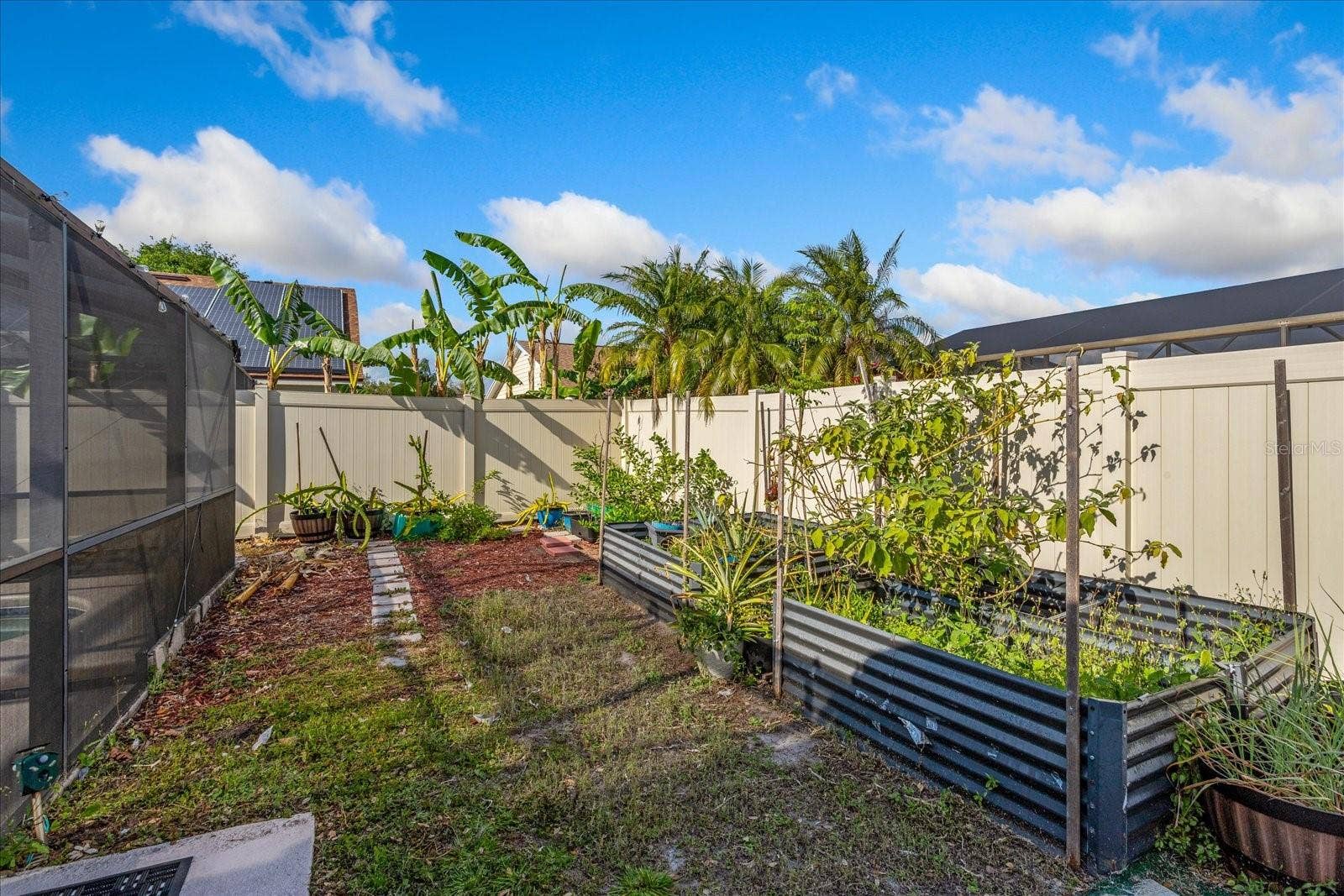 2821 LONE FEATHER DRIVE, Orlando, FL 32837 2821 LONE FEATHER DRIVE, Orlando, FL 32837