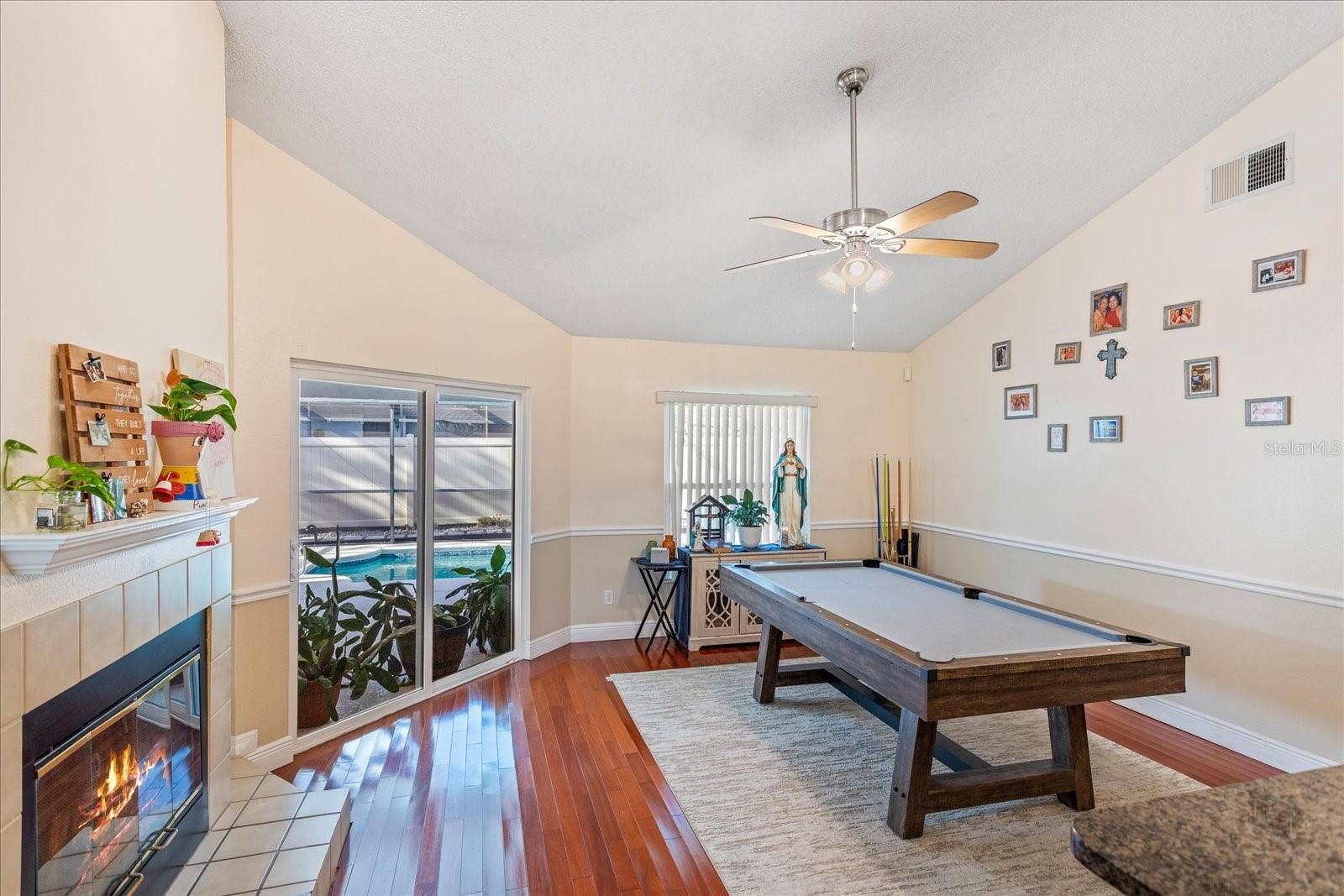 2821 LONE FEATHER DRIVE, Orlando, FL 32837 2821 LONE FEATHER DRIVE, Orlando, FL 32837