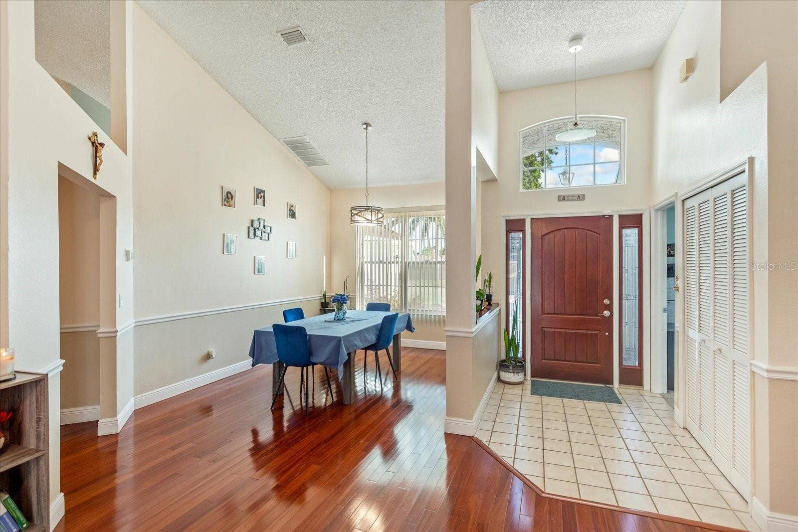 2821 LONE FEATHER DRIVE, Orlando, FL 32837 2821 LONE FEATHER DRIVE, Orlando, FL 32837