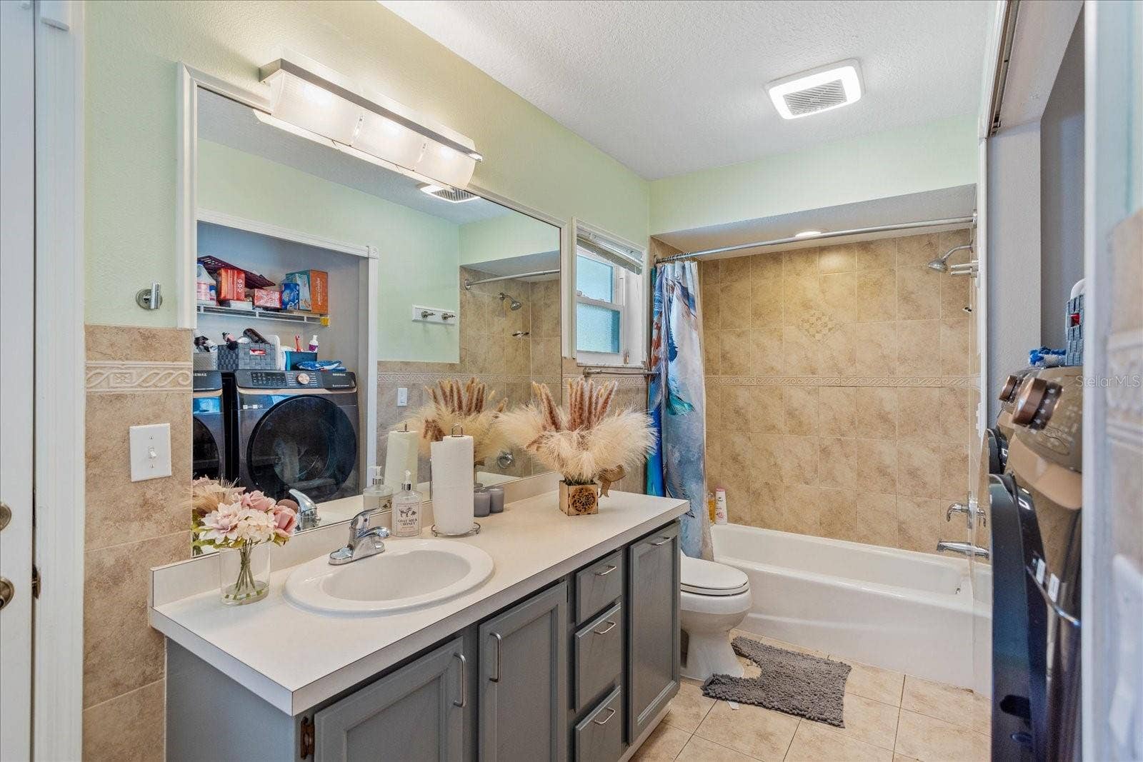 2821 LONE FEATHER DRIVE, Orlando, FL 32837 2821 LONE FEATHER DRIVE, Orlando, FL 32837