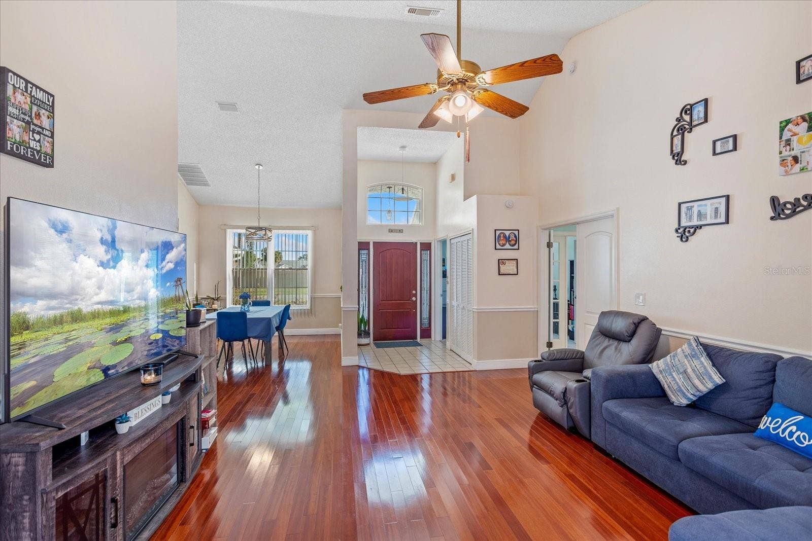 2821 LONE FEATHER DRIVE, Orlando, FL 32837 2821 LONE FEATHER DRIVE, Orlando, FL 32837
