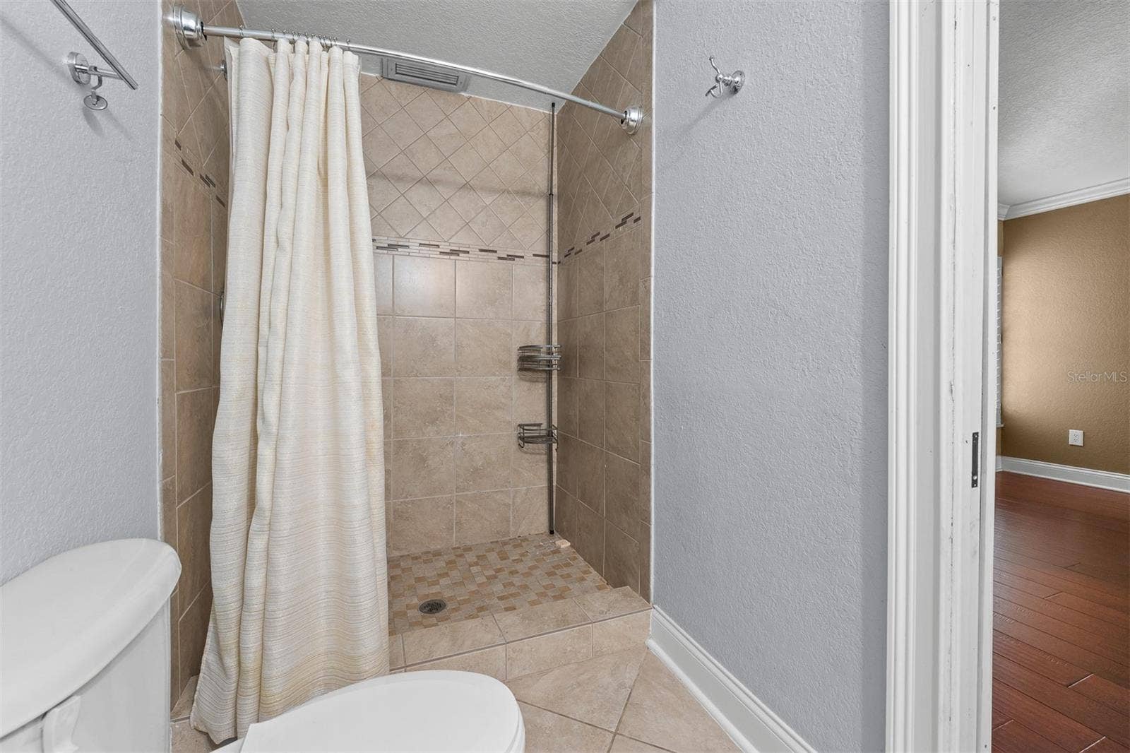 229 FLAME AVENUE, Maitland, FL 32751 229 FLAME AVENUE, Maitland, FL 32751