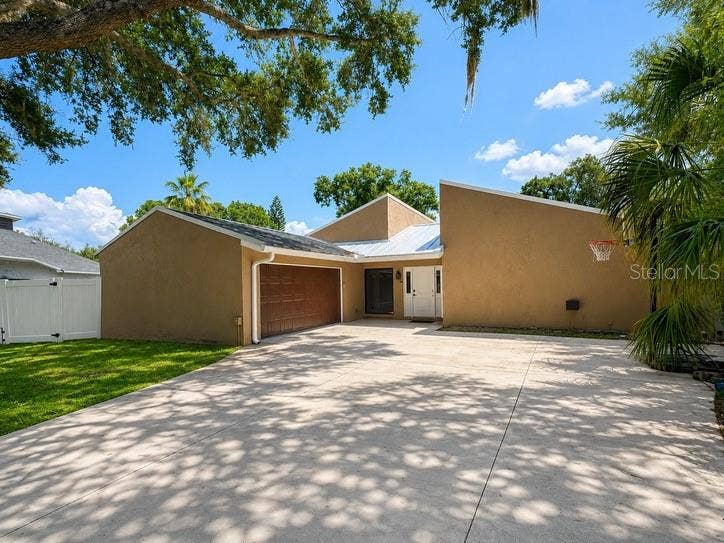 3109 RESEDA COURT, Tampa, FL 33618 3109 RESEDA COURT, Tampa, FL 33618