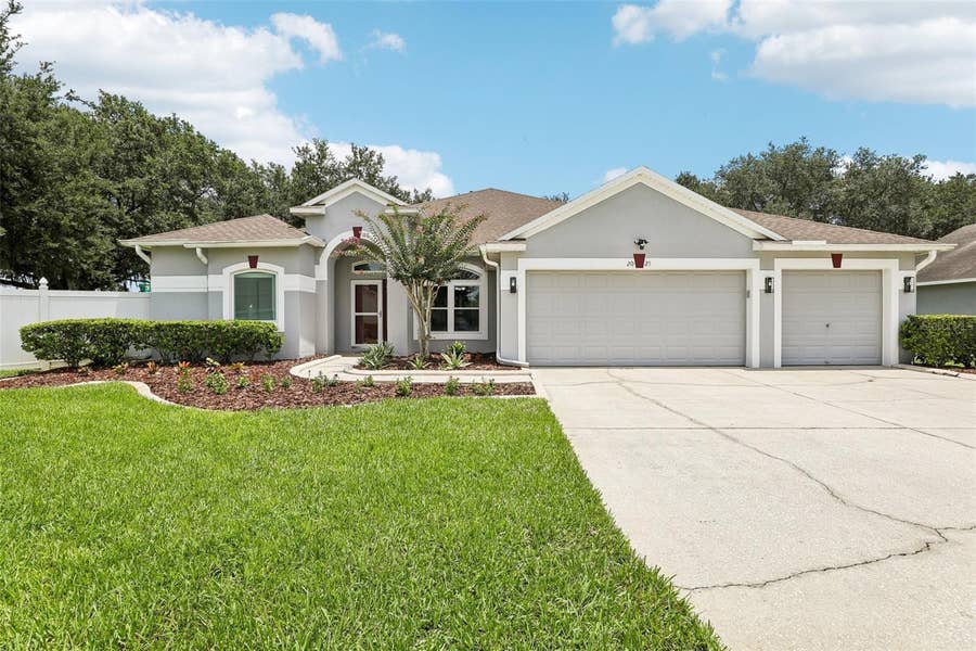 Property photo for 2025 WINTERMERE POINTE DRIVE, Winter Garden, FL