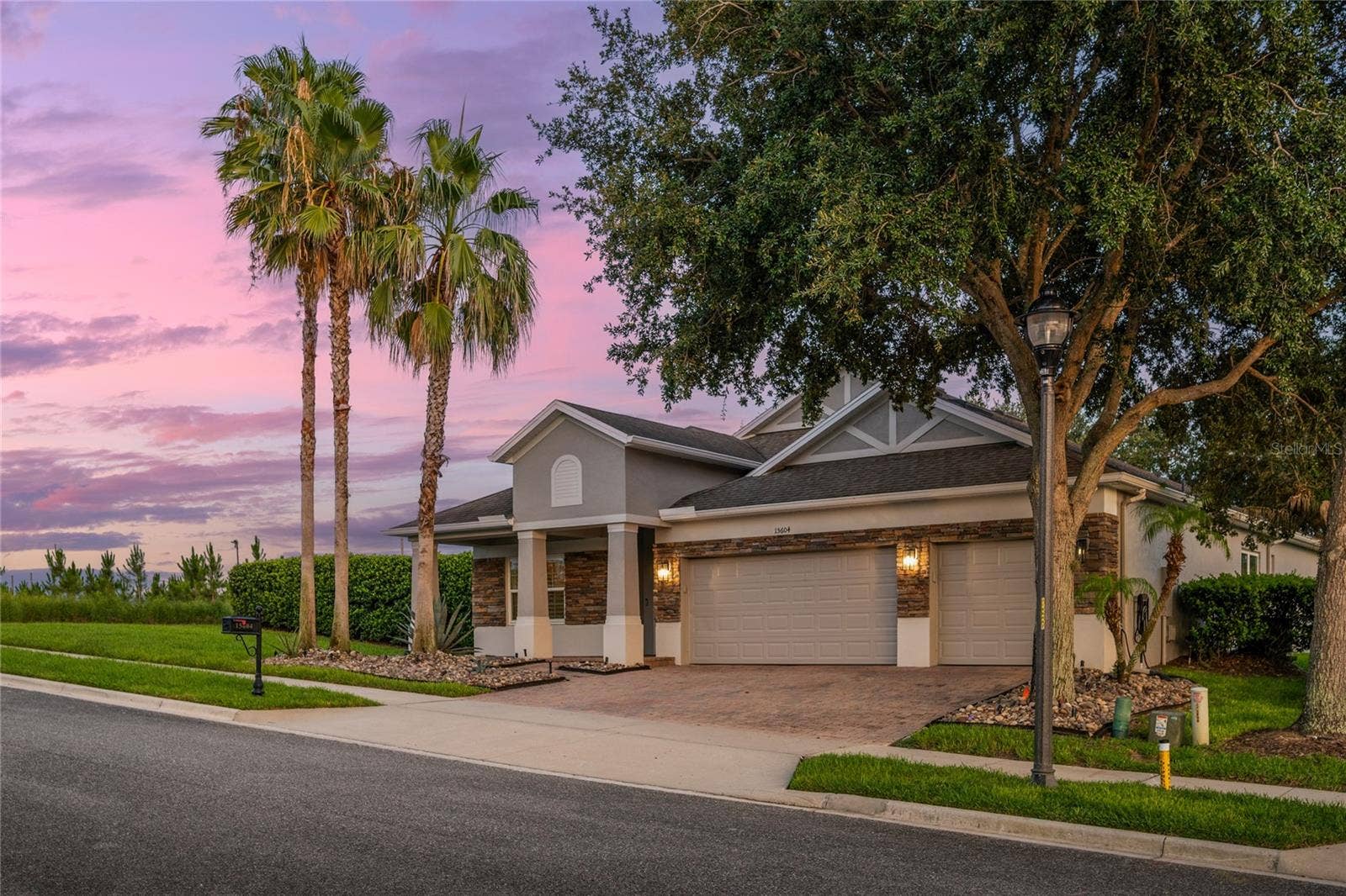 15604 GRANLUND STREET, Winter Garden, FL 34787 Dead end street! Mature Landscaping, Oaks, Palms, Agave!