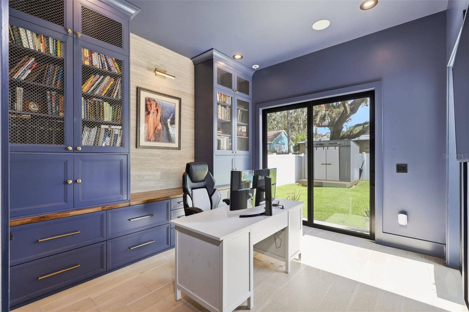 809 E CHURCH STREET, Orlando, FL 32801 Office / 6th bedroom with custom cabinetry, and direct access outdoor areas