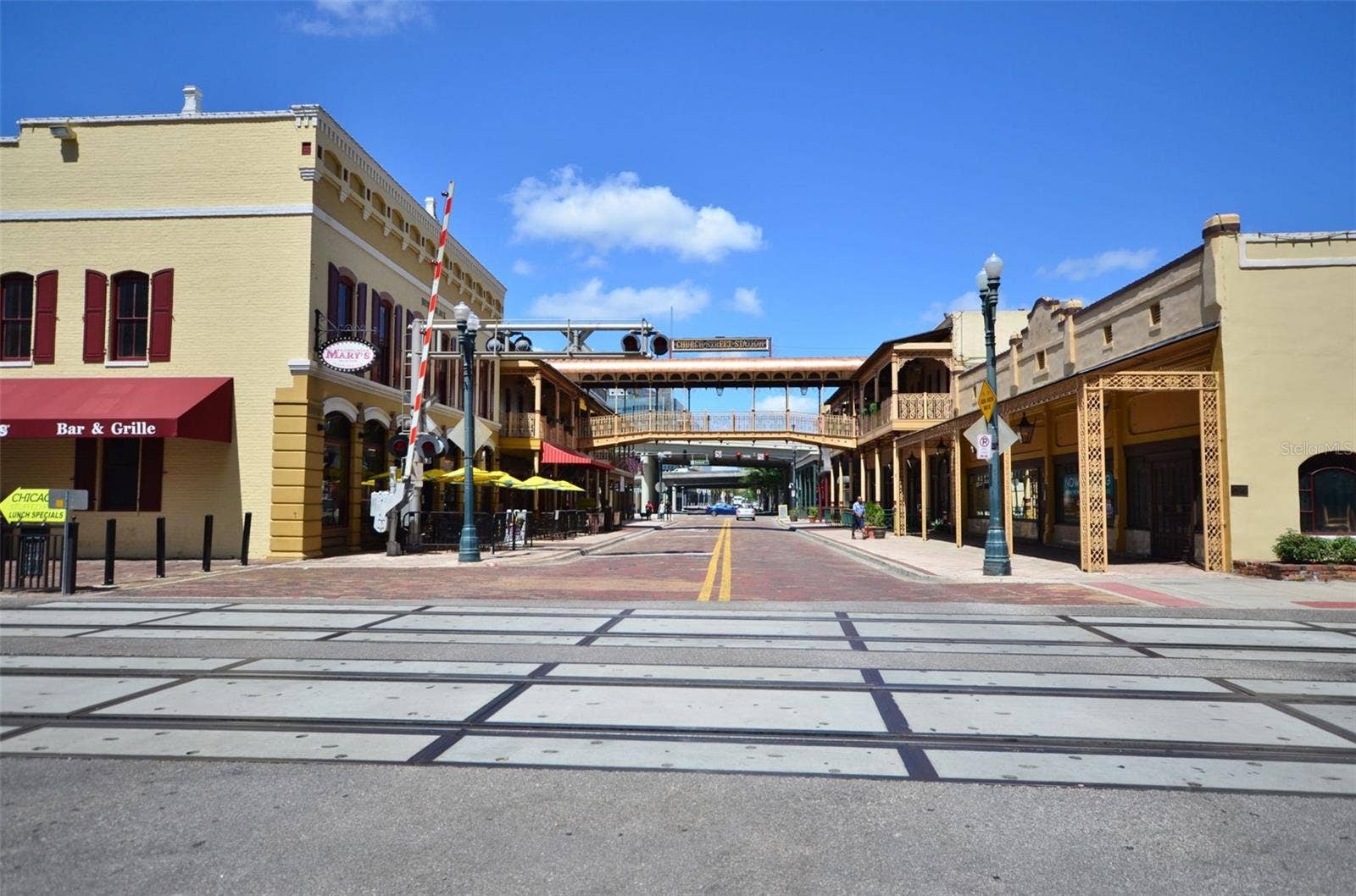 809 E CHURCH STREET, Orlando, FL 32801 809 E CHURCH STREET, Orlando, FL 32801