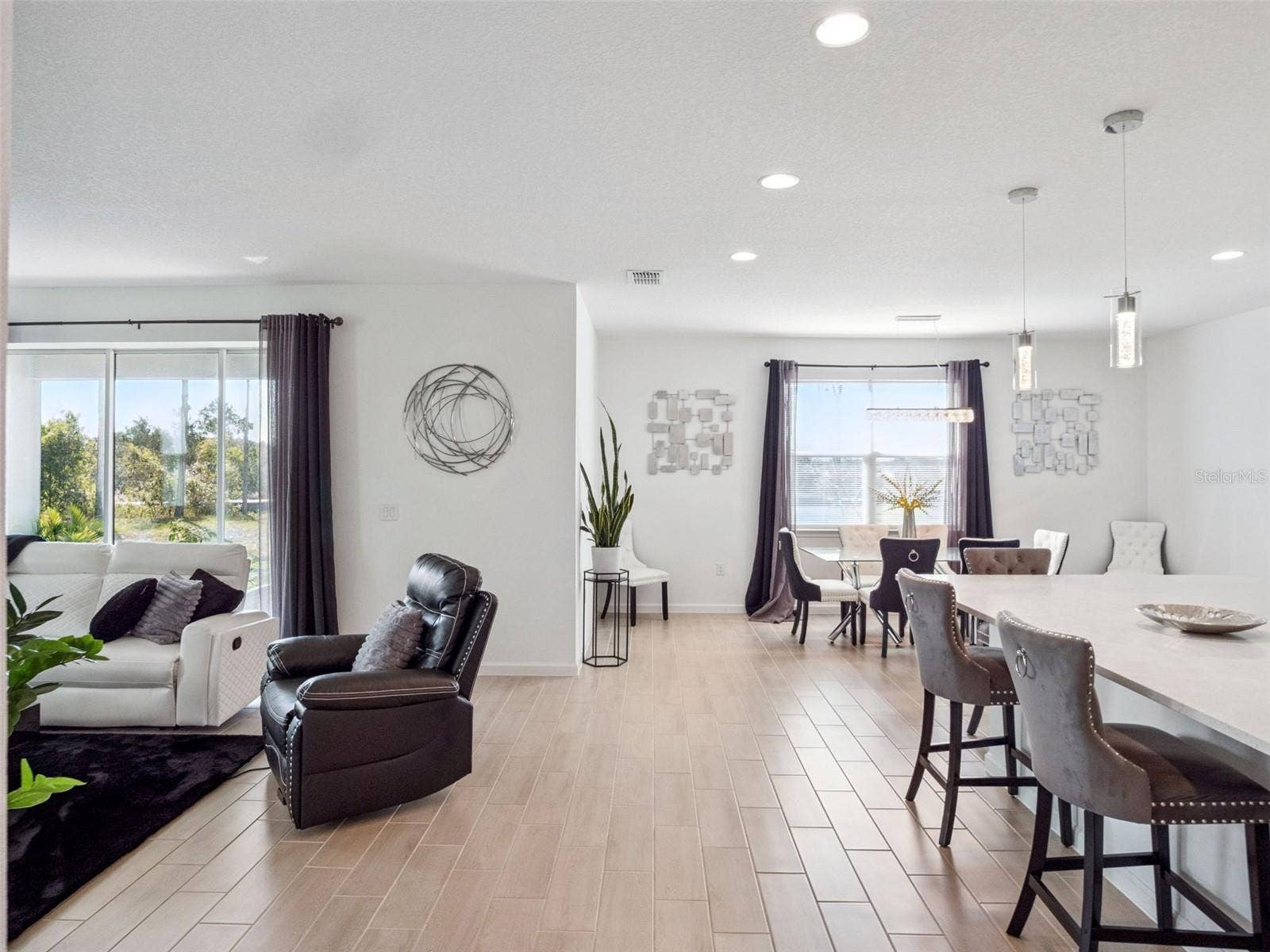 591 VIA BELLA COURT, Howey In The Hills, FL 34737 591 VIA BELLA COURT, Howey In The Hills, FL 34737