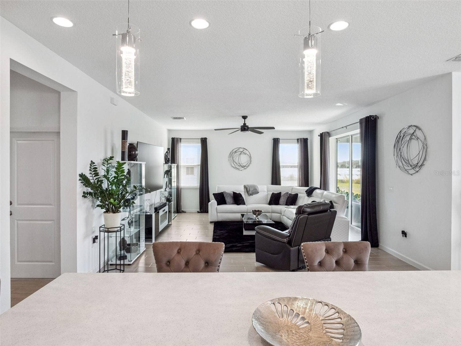 591 VIA BELLA COURT, Howey In The Hills, FL 34737 591 VIA BELLA COURT, Howey In The Hills, FL 34737