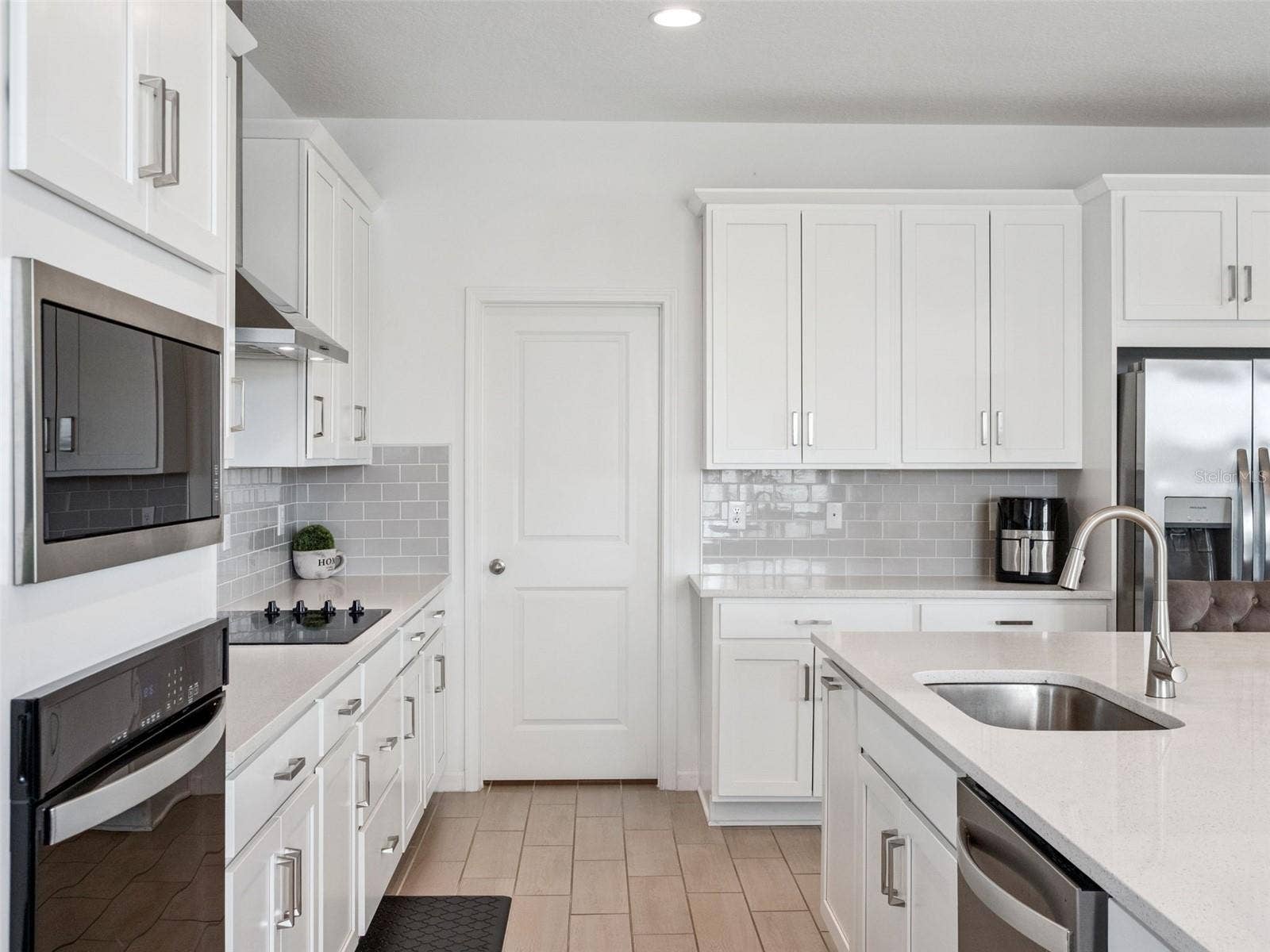 591 VIA BELLA COURT, Howey In The Hills, FL 34737 591 VIA BELLA COURT, Howey In The Hills, FL 34737