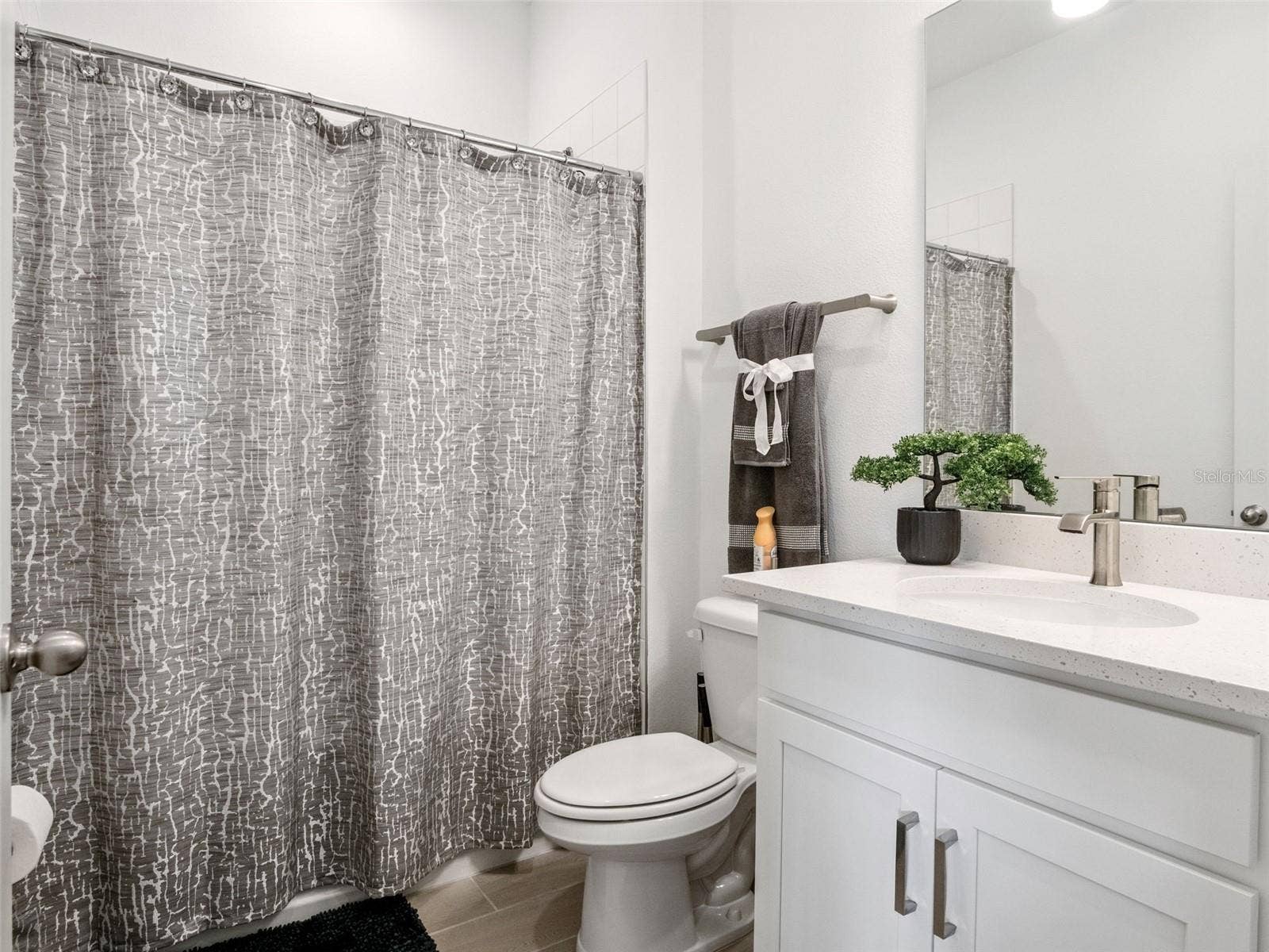 591 VIA BELLA COURT, Howey In The Hills, FL 34737 591 VIA BELLA COURT, Howey In The Hills, FL 34737